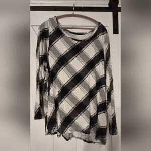 Maurices Black and White Plaid Long Sleeve Top